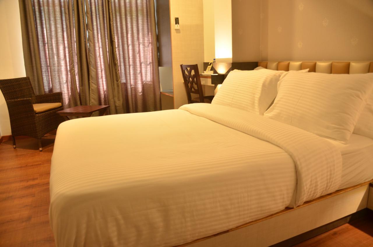 Hotel Aura Shillong Zewnętrze zdjęcie